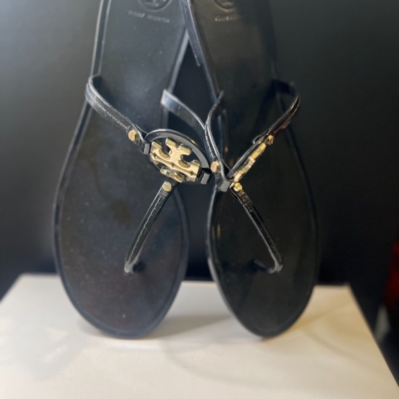 Michael Kors Slides - Picture 2 of 5